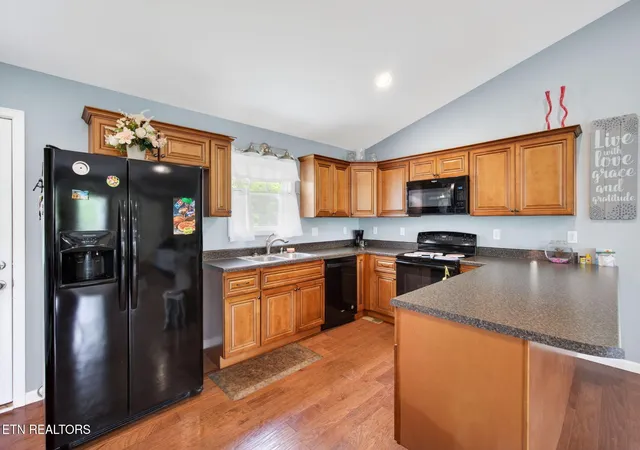 Photo 3 of Single family home for sale at 259 Freewill Ridge Rd, Gainesboro, TN 38562 | MLS# 3214122 | Listing updated on 2026-09-11