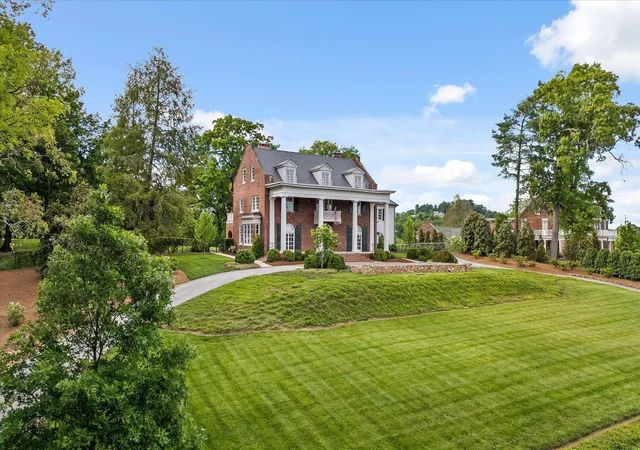 Photo 1 of Mansion for sale at 1636 Hillcrest Rd, Chattanooga, TN 37405 | MLS# 3214219 | Listing updated on 2026-09-24
