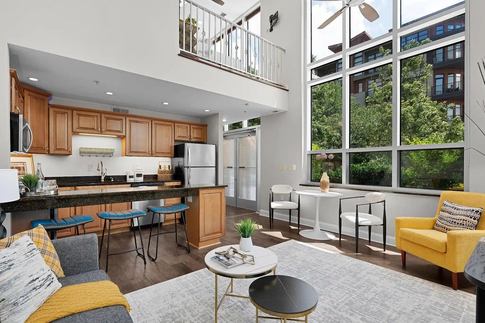 Listing Photo 1 - Condo for sale in 99 Walnut St located at 99 Walnut St, Chattanooga, TN 37403 - Unit #103
