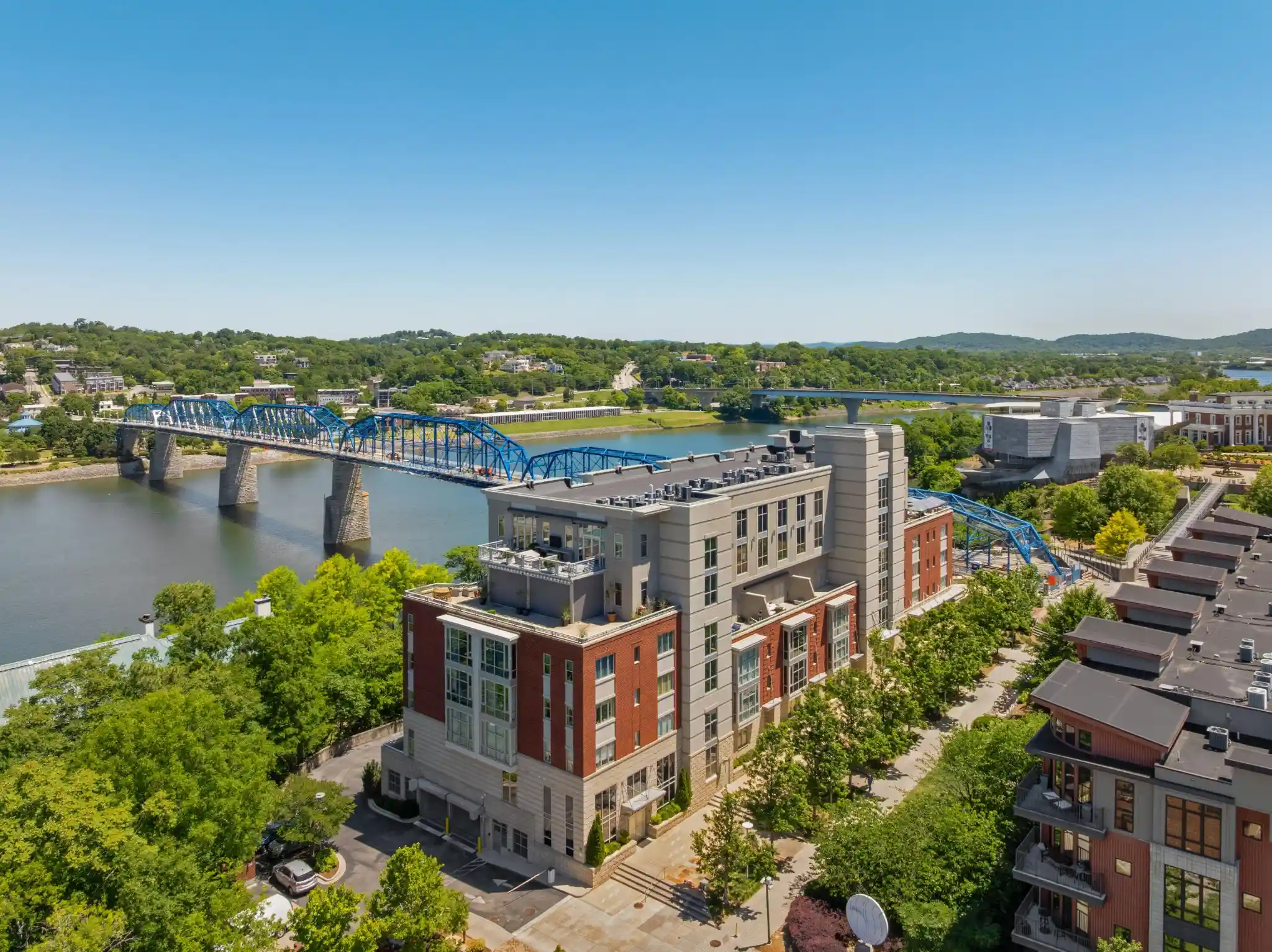 Listing Photo 2 - Condo for sale in 99 Walnut St located at 99 Walnut St, Chattanooga, TN 37403 - Unit #103