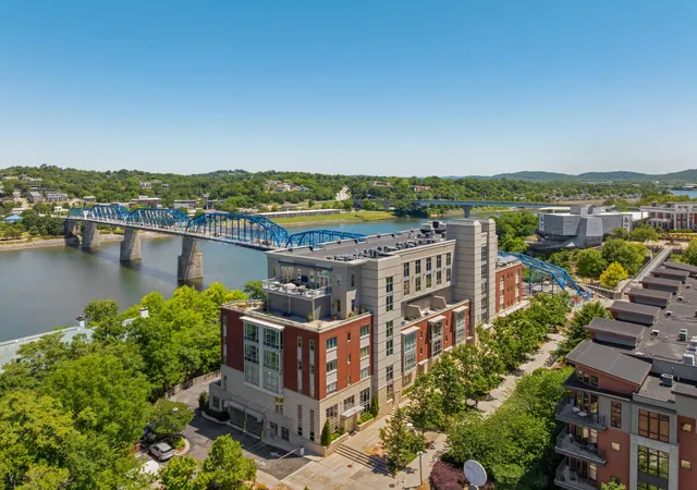 Listing Photo 2 - Condo for sale in building located at 99 Walnut St, Chattanooga, TN 37403 - Unit #103