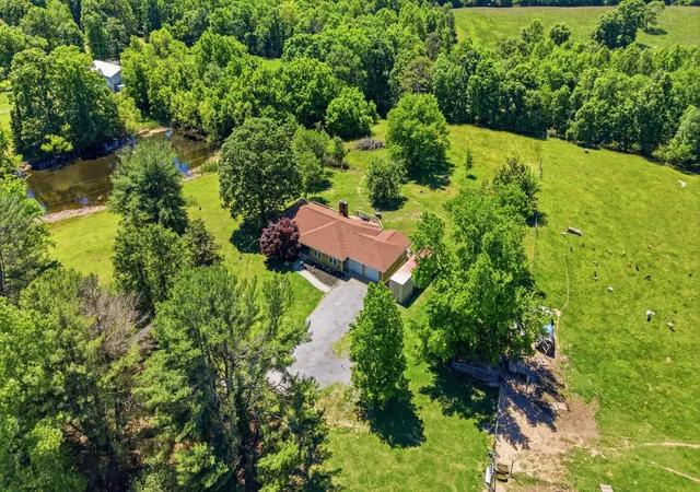 Single family home for sale at 936 Cowboy Sams Dr, Trenton, GA 30752 | MLS# 3223625