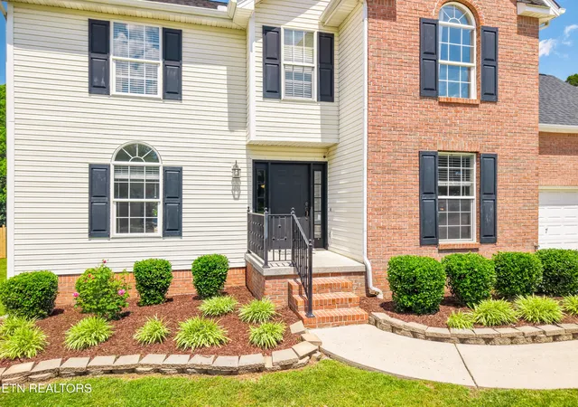 Photo 2 of Single family home for sale at 7114 Hannah Brk Rd, Knoxville, TN 37918 | MLS# 3214343 | Listing updated on 2026-09-11