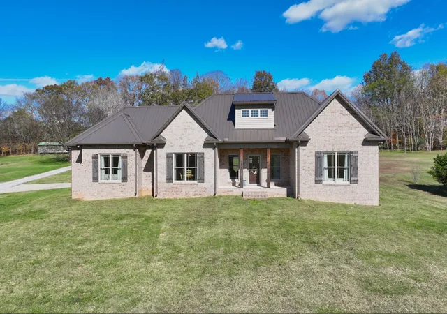 Photo 2 of Single family home for sale at 2189 Double Branch Rd, Columbia, TN 38401 | MLS# 3215798 | Listing updated on 2026-09-15
