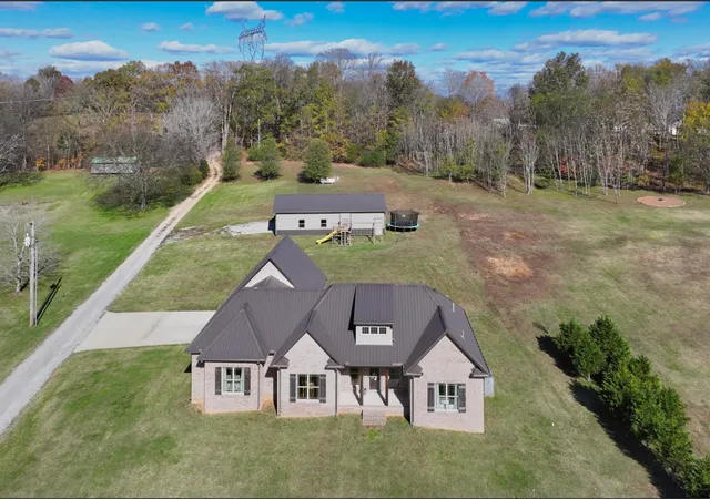 Photo 4 of Single family home for sale at 2189 Double Branch Rd, Columbia, TN 38401 | MLS# 3215798 | Listing updated on 2026-09-15