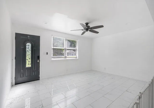 Photo 4 of Single family home for sale at 412 Hilltop Dr, Clarksville, TN 37040 | MLS# 3214417 | Listing updated on 2026-10-28