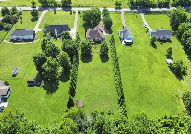Photo 2 of Single family home for sale at 2305 Clara Mathis Rd, Spring Hill, TN 37174 | MLS# 3245018 | Listing updated on 2026-09-13