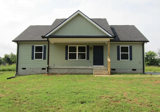 Photo 1 of Single family home for sale at 470 Crescent Factory Rd, Lawrenceburg, TN 38464 | MLS# 3215458 | Listing updated on 2026-09-15