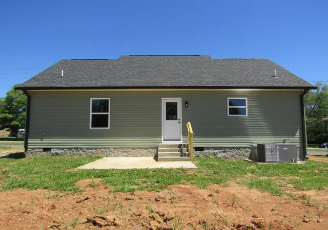 Photo 3 of Single family home for sale at 470 Crescent Factory Rd, Lawrenceburg, TN 38464 | MLS# 3215458 | Listing updated on 2026-09-15