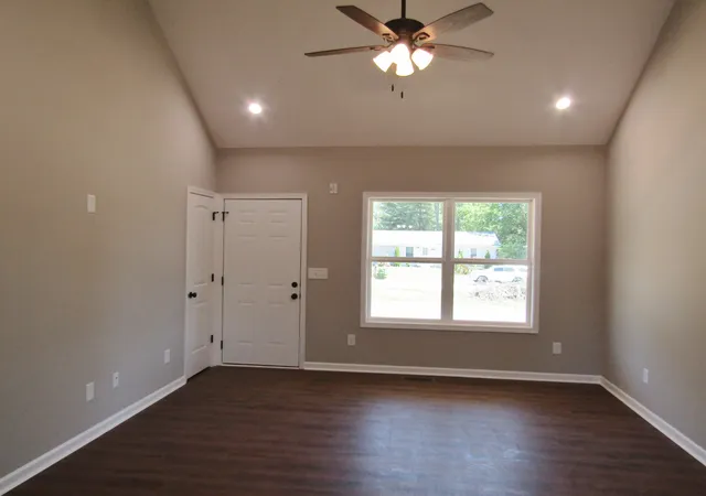 Photo 4 of Single family home for sale at 470 Crescent Factory Rd, Lawrenceburg, TN 38464 | MLS# 3215458 | Listing updated on 2026-09-15