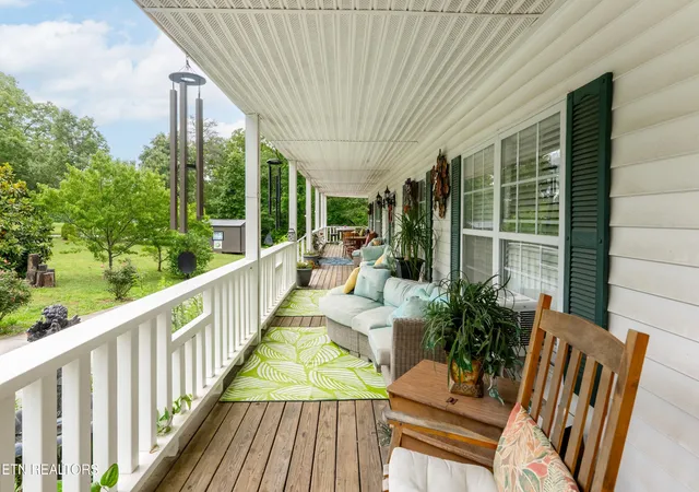 Photo 2 of Mansion for sale at 34 Rozzel Rd, Pikeville, TN 37367 | MLS# 3215450 | Listing updated on 2026-09-11