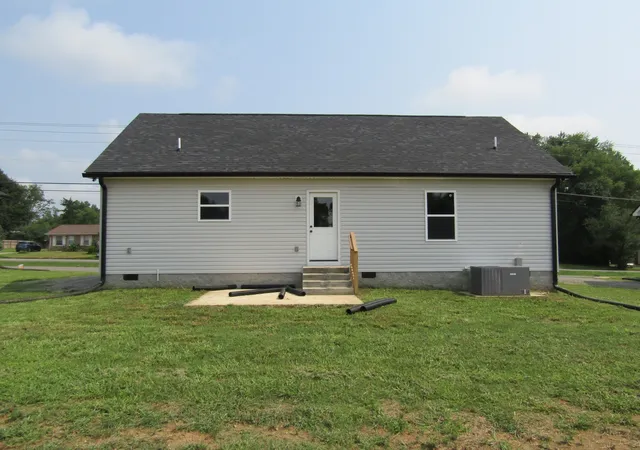 Photo 3 of Single family home for sale at 480 Crescent Factory Rd, Lawrenceburg, TN 38464 | MLS# 3215470 | Listing updated on 2026-09-15