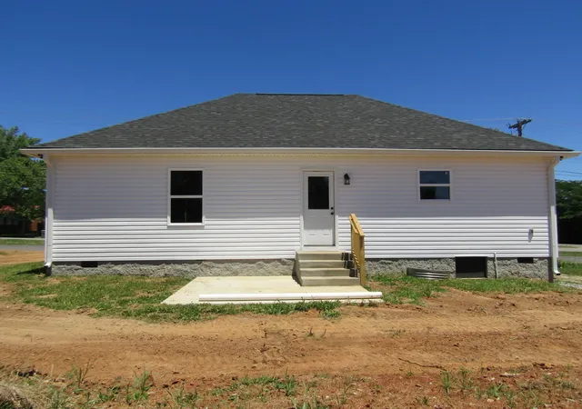 Photo 3 of Single family home for sale at 460 Crescent Factory Rd, Lawrenceburg, TN 38464 | MLS# 3215482 | Listing updated on 2026-09-15