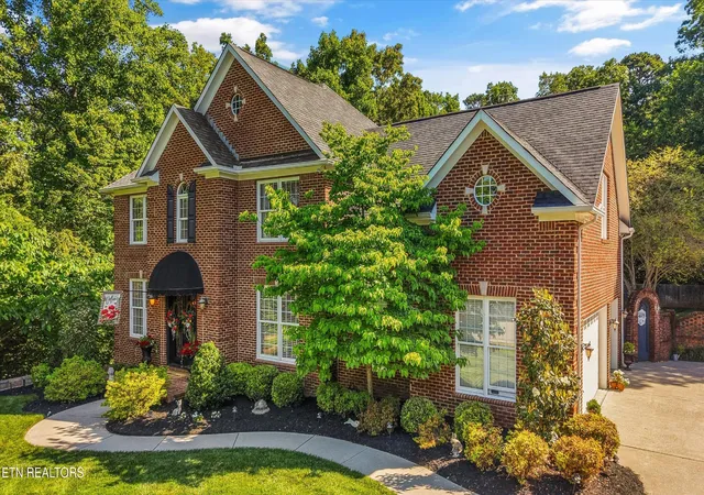Photo 1 of Single family home for sale at 864 Oconnell Dr, Farragut, TN 37934 | MLS# 3531942 | Listing updated on 2026-10-08