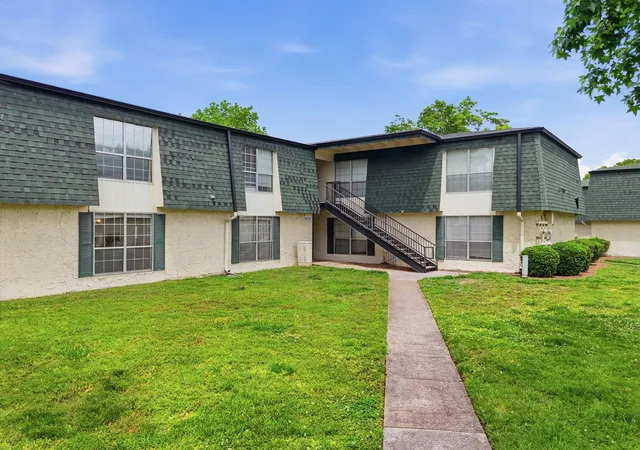 Photo 3 of Condo for sale at 900 Mountain Crk Rd #T391, Chattanooga, TN 37405 | MLS# 3298172 | Listing updated on 2026-09-11