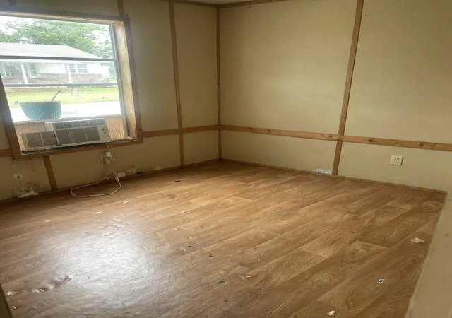 Photo 2 of Sale Pending at 263 Reeves St, Lexington, TN 38351 | MLS# 3216329 | Listing updated on 2026-10-02
