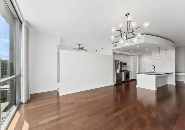 Listing Photo 3 - Condo for sale in building located at 900 20Th Ave S, Nashville, TN 37212 - Unit #1006