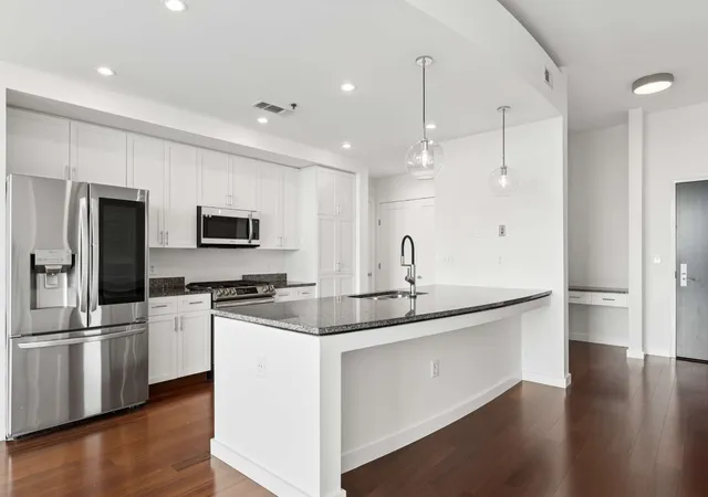 Listing Photo 5 - Condo for sale in building located at 900 20Th Ave S, Nashville, TN 37212 - Unit #1006