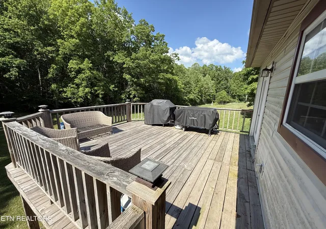Photo 3 of Single family home for sale at 1045 Pearl Hinds Rd, Jamestown, TN 38556 | MLS# 3216592 | Listing updated on 2026-09-11