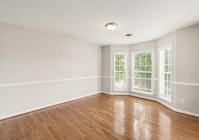 Photo 4 of Single family home for sale at 1608 Lillian Cir, Columbia, TN 38401 | MLS# 3225160 | Listing updated on 2026-09-23