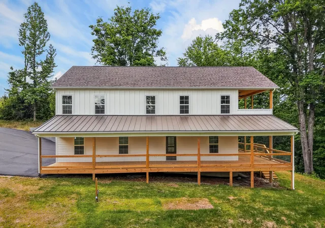 Photo 3 of Single family home for sale at 253 River Front Dr, Sparta, TN 38583 | MLS# 3216723 | Listing updated on 2026-10-05