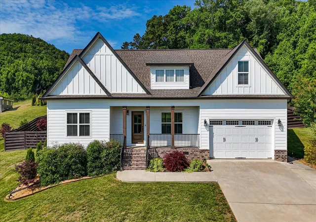 Photo 1 of Single family home for sale at 315 Windy Hl Dr, Rocky Face, GA 30740 | MLS# 3515478 | Listing updated on 2026-09-11