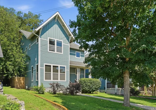 Photo 3 of Single family home for sale at 1204 North 8th St, Nashville, TN 37207 | MLS# 3221620 | Listing updated on 2026-09-15