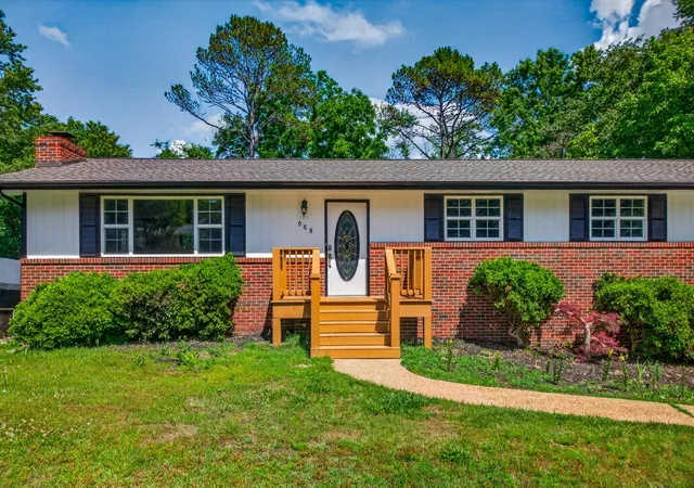 Photo 1 of Single family home for sale at 968 West Cir Dr, Rossville, GA 30741 | MLS# 3217188 | Listing updated on 2026-09-11