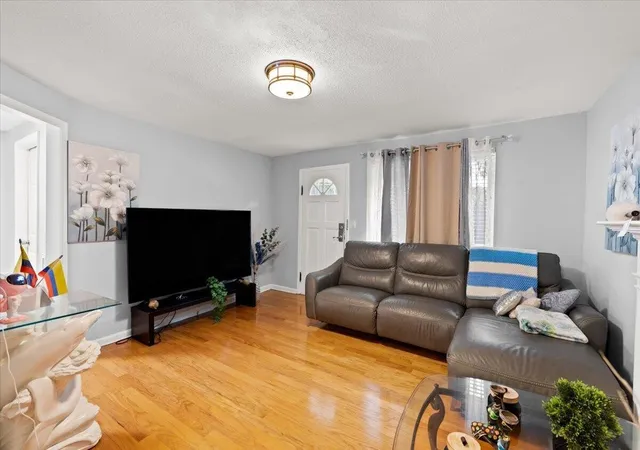 Photo 3 of Single family home for sale at 6113 Fisk Ave, Chattanooga, TN 37421 | MLS# 3281339 | Listing updated on 2026-09-11