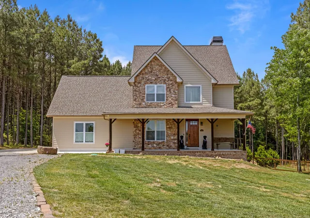 Photo 3 of Single family home for sale at 2485 River Blfs Dr, Jasper, TN 37347 | MLS# 3217917 | Listing updated on 2026-09-11