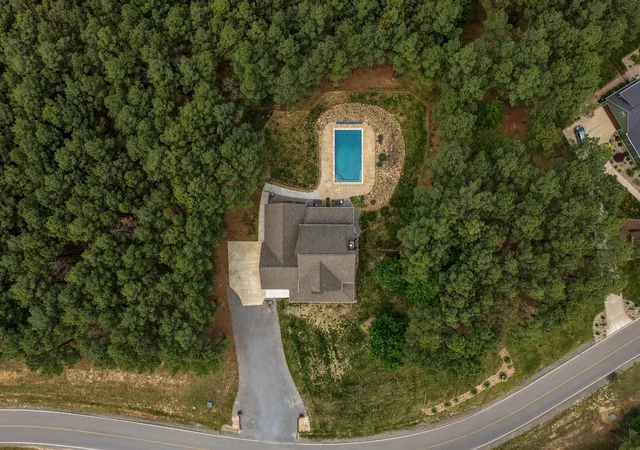 Photo 4 of Single family home for sale at 2485 River Blfs Dr, Jasper, TN 37347 | MLS# 3217917 | Listing updated on 2026-09-11