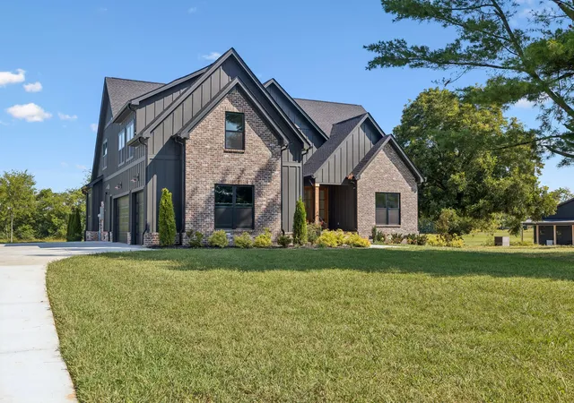 Photo 3 of Single family home for sale at 2418 River Rd, Murfreesboro, TN 37129 | MLS# 3225031 | Listing updated on 2026-09-30
