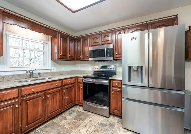 Photo 3 of Single family home for sale at 6521 Breckenridge Cv, Columbia, TN 38401 | MLS# 3530911 | Listing updated on 2026-10-01
