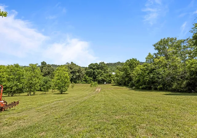 Photo 4 of Single family home for sale at 352 Tennessee St, Ringgold, GA 30736 | MLS# 3218255 | Listing updated on 2026-09-11