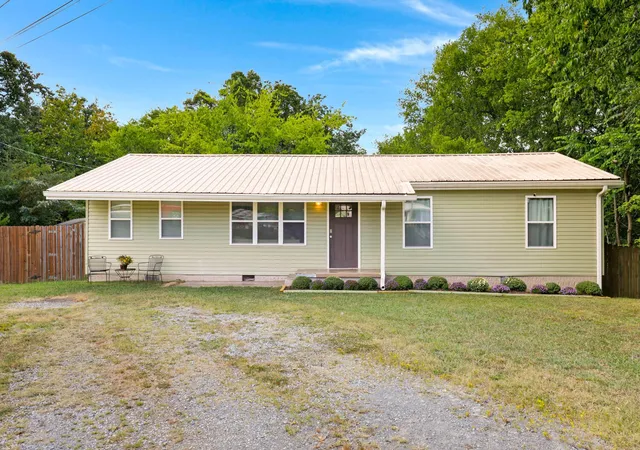 Photo 2 of Single family home for sale at 39 Fine St, Rossville, GA 30741 | MLS# 3218322 | Listing updated on 2026-09-11