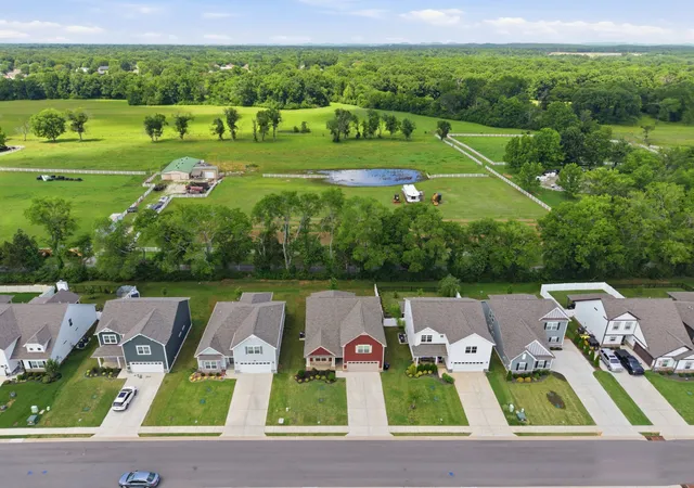 Photo 3 of Single family home for sale at 2407 Fig Dr, Murfreesboro, TN 37127 | MLS# 3220442 | Listing updated on 2026-09-13