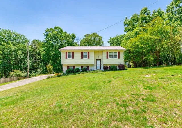 Photo 3 of Single family home for sale at 2361 Rolling Brk Dr Ne, Cleveland, TN 37323 | MLS# 3298184 | Listing updated on 2026-09-11