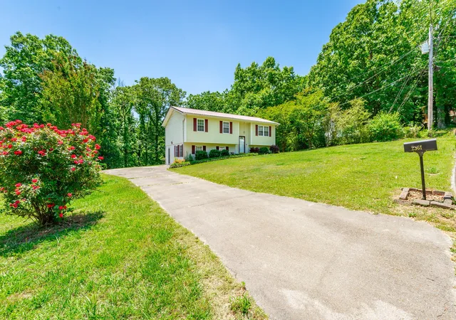 Photo 4 of Single family home for sale at 2361 Rolling Brk Dr NE, Cleveland, TN 37323 | MLS# 3298184 | Listing updated on 2026-09-11