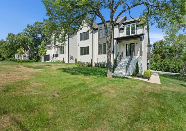 Photo 2 of Mansion for sale at 2031 Overhill Dr, Nashville, TN 37215 | MLS# 3225788 | Listing updated on 2026-09-15