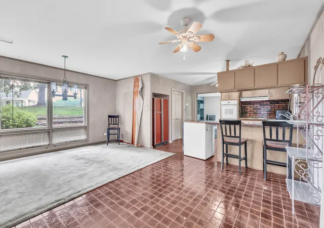 Photo 3 of Single family home for sale at 1692 Gratton Rd, Clarksville, TN 37043 | MLS# 3223021 | Listing updated on 2026-10-10