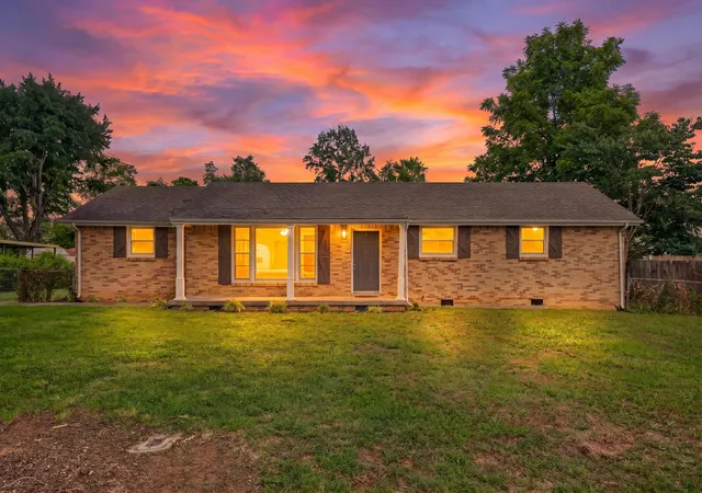 Photo 1 of Single family home for sale at 422 Burch Rd, Clarksville, TN 37042 | MLS# 3231403 | Listing updated on 2026-09-15