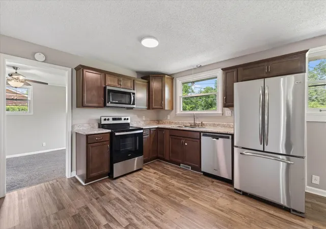 Photo 3 of Single family home for sale at 422 Burch Rd, Clarksville, TN 37042 | MLS# 3231403 | Listing updated on 2026-09-15