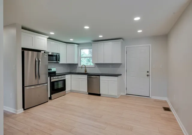 Photo 3 of Single family home for sale at 3189 Lagrange Dr, Nashville, TN 37218 | MLS# 3262048 | Listing updated on 2026-09-10