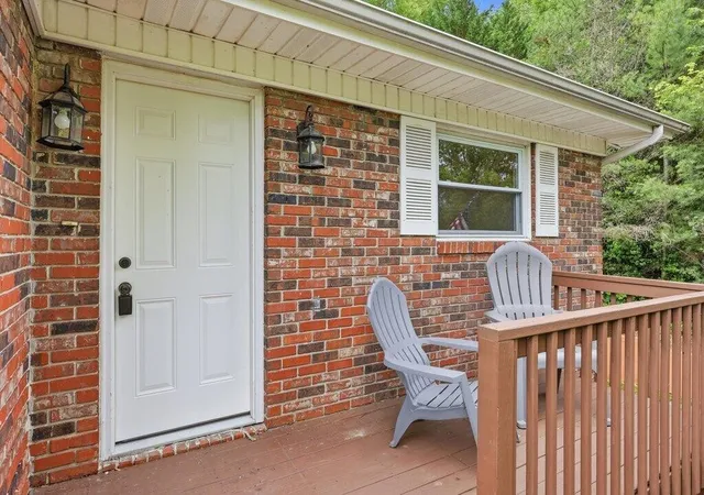Photo 2 of Single family home for sale at 408 Lupton Dr, Chattanooga, TN 37415 | MLS# 3298280 | Listing updated on 2026-09-11