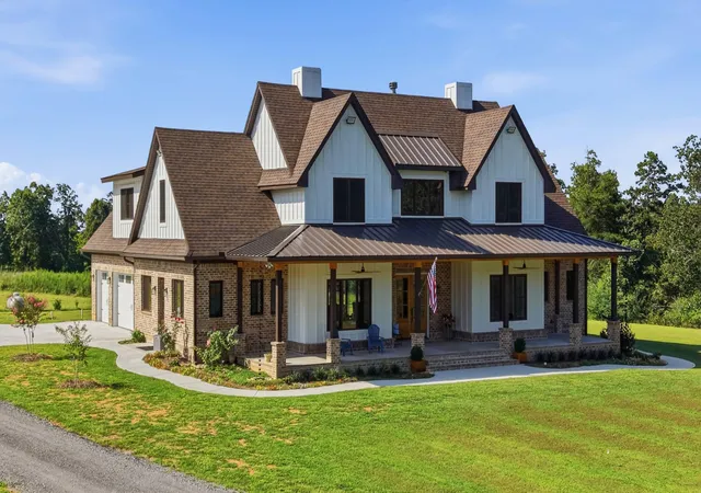 Photo 3 of Single family home for sale at 12631 Jones Gap Rd, Soddy Daisy, TN 37379 | MLS# 3224671 | Listing updated on 2026-09-11