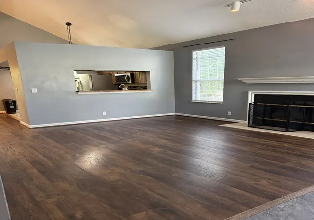 Photo 4 of Single family home for sale at 1011 Lassiter Dr, Goodlettsville, TN 37072 | MLS# 3226069 | Listing updated on 2026-09-10