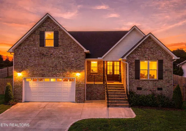 Photo 2 of Single family home for sale at 8017 Little Joe Rd, Powell, TN 37849 | MLS# 3544533 | Listing updated on 2026-09-11
