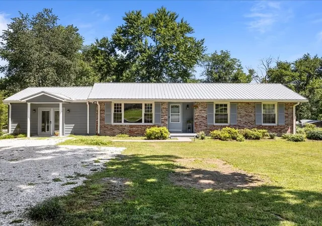 Photo 2 of Single family home for sale at 108 Sherry Ln, Dickson, TN 37055 | MLS# 3225136 | Listing updated on 2026-09-15
