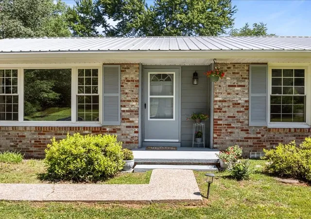 Photo 3 of Single family home for sale at 108 Sherry Ln, Dickson, TN 37055 | MLS# 3225136 | Listing updated on 2026-09-15