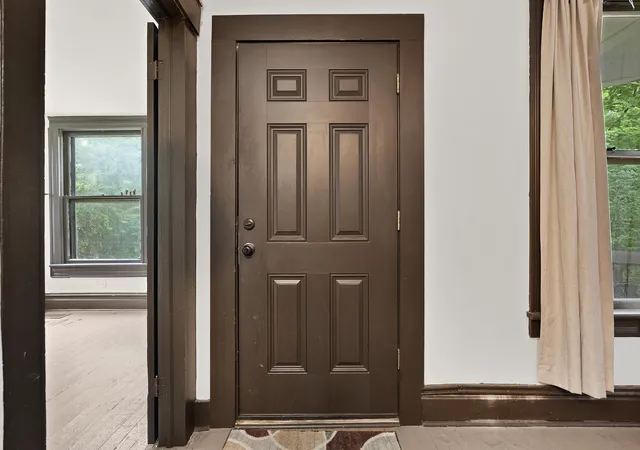 Photo 4 of Single family home for sale at 812 East 10th St, Chattanooga, TN 37403 | MLS# 3225178 | Listing updated on 2026-09-11